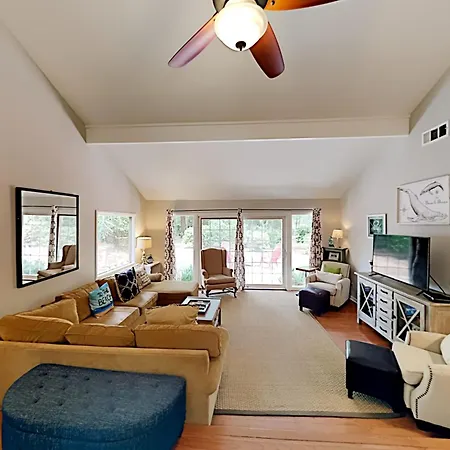 Pender Lane 13 Villa
